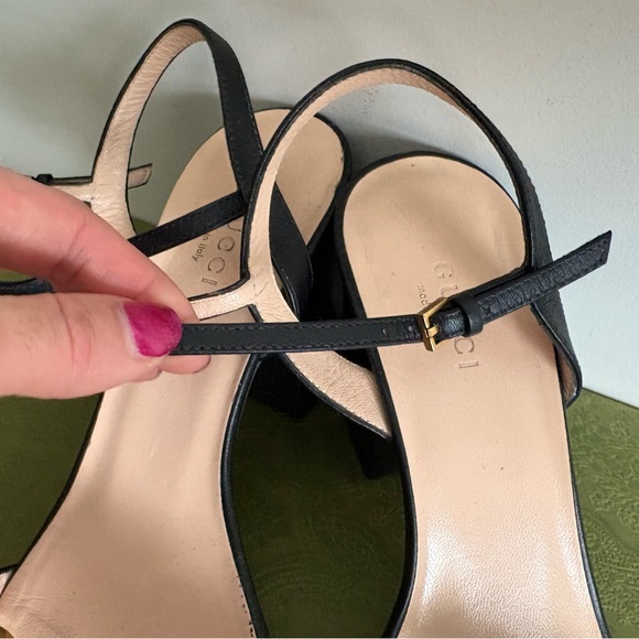 Gucci Black Heel with Gold Accents - Picture 11 of 12